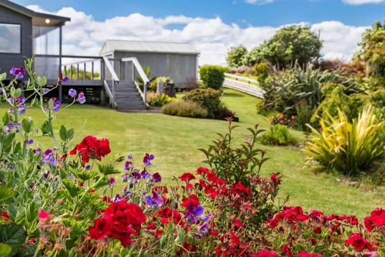 352 Grahams Beach Road Waiuku_22