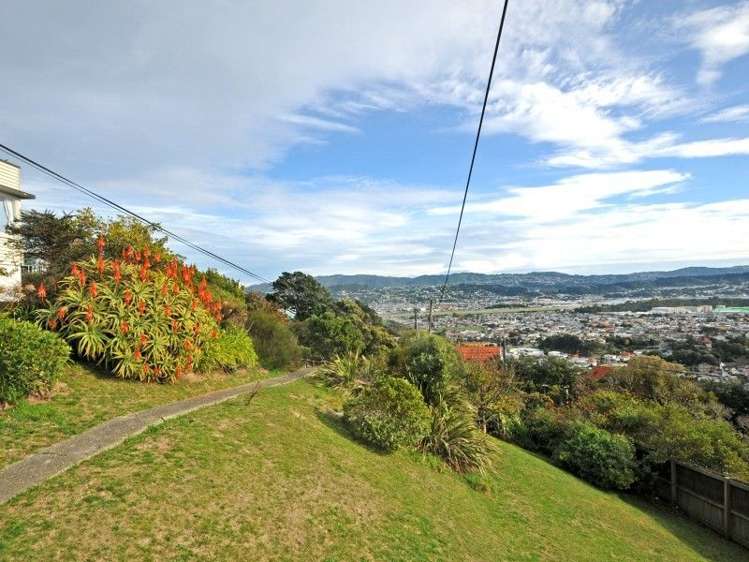 61 Beacon Hill Road Strathmore Park_18