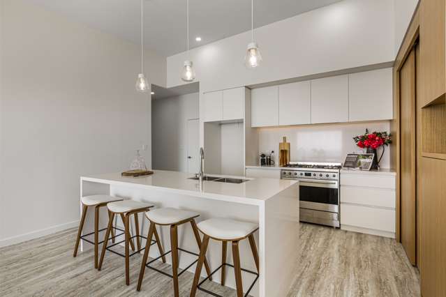 8B Crispe Road Clarks Beach_4