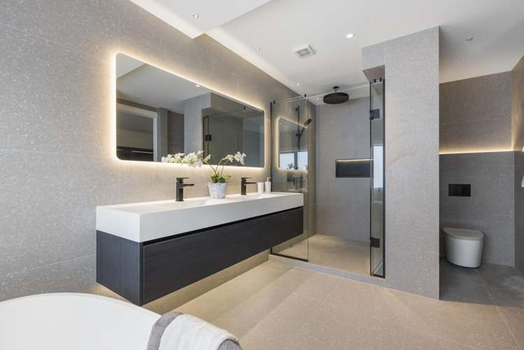 61a Churchill Road Murrays Bay_15