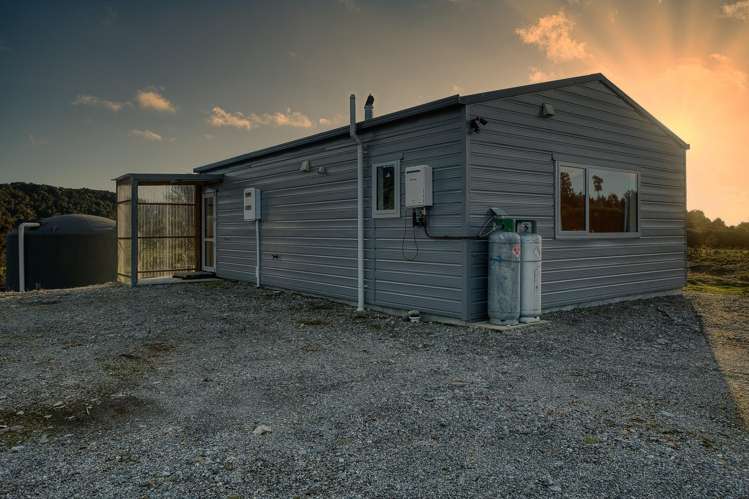 577 Blue Spur Road Hokitika_12