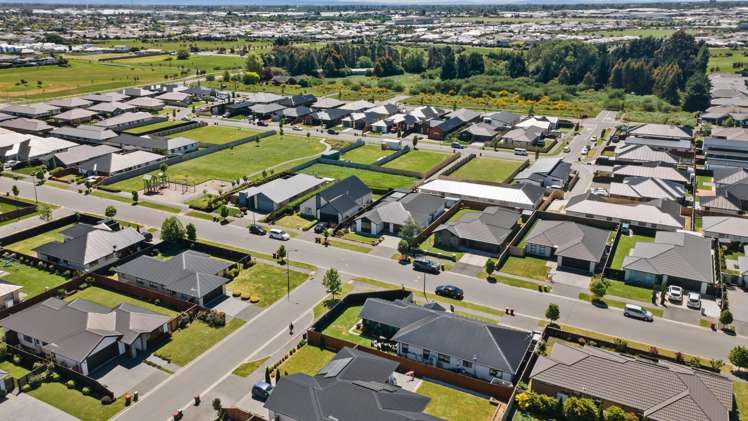 25 Zinnia Way Wigram_35