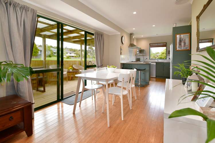 1/12 Knott Road Stanmore Bay_4