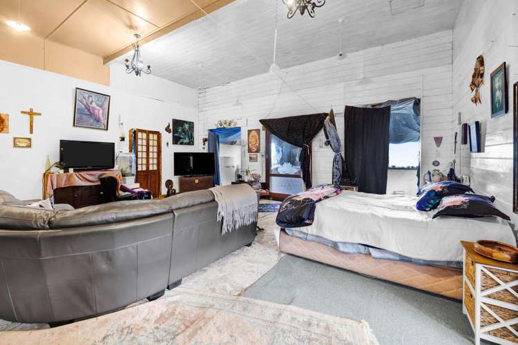 2124 Eltham Road Awatuna_11