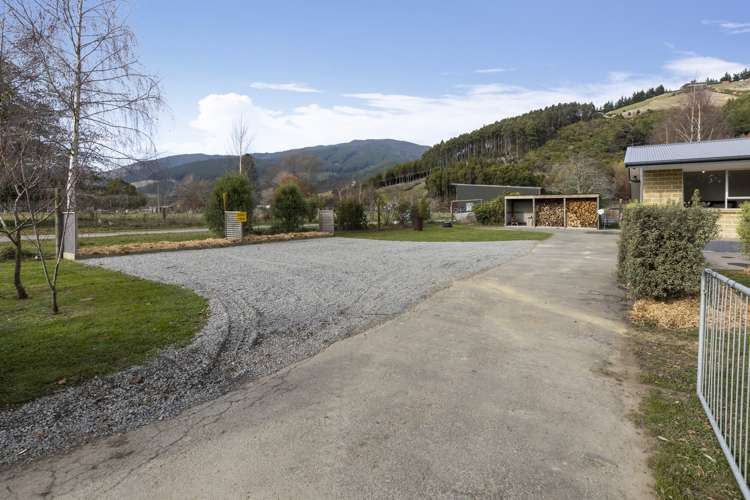 1112 Queen Charlotte Drive Anakiwa and Surrounds_25