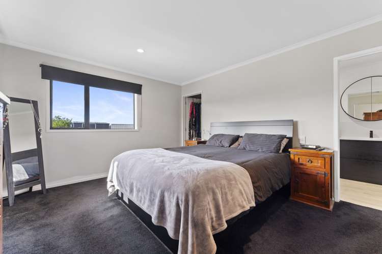 30 Montague Grove Stratford_16