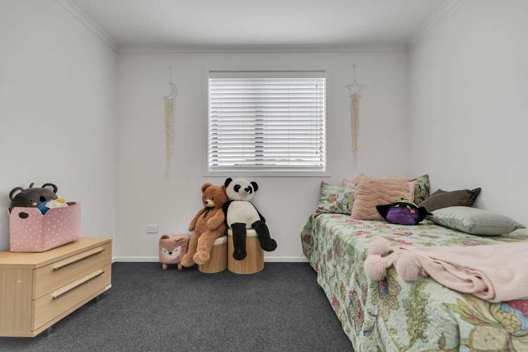 2/62 Cabourne Drive Glenview_15