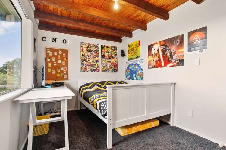 2 Raelene Place Massey_11