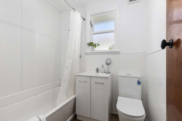 57b Ranui Terrace Tawa_12