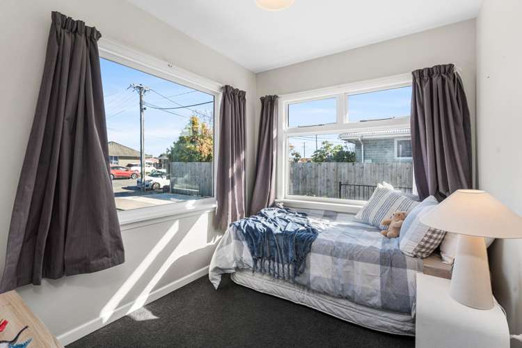 21 Neill Street Hornby_13