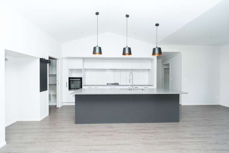 15 Tari Road Pukeatua_15