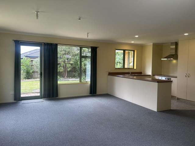 18 Whiting Drive 11199_1