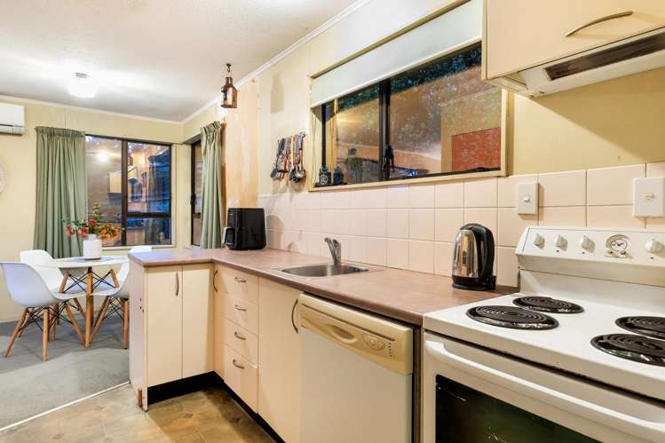 6 Japonica Crescent Ranui Heights_14