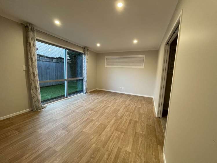 18 Laurie Street Red Beach_8