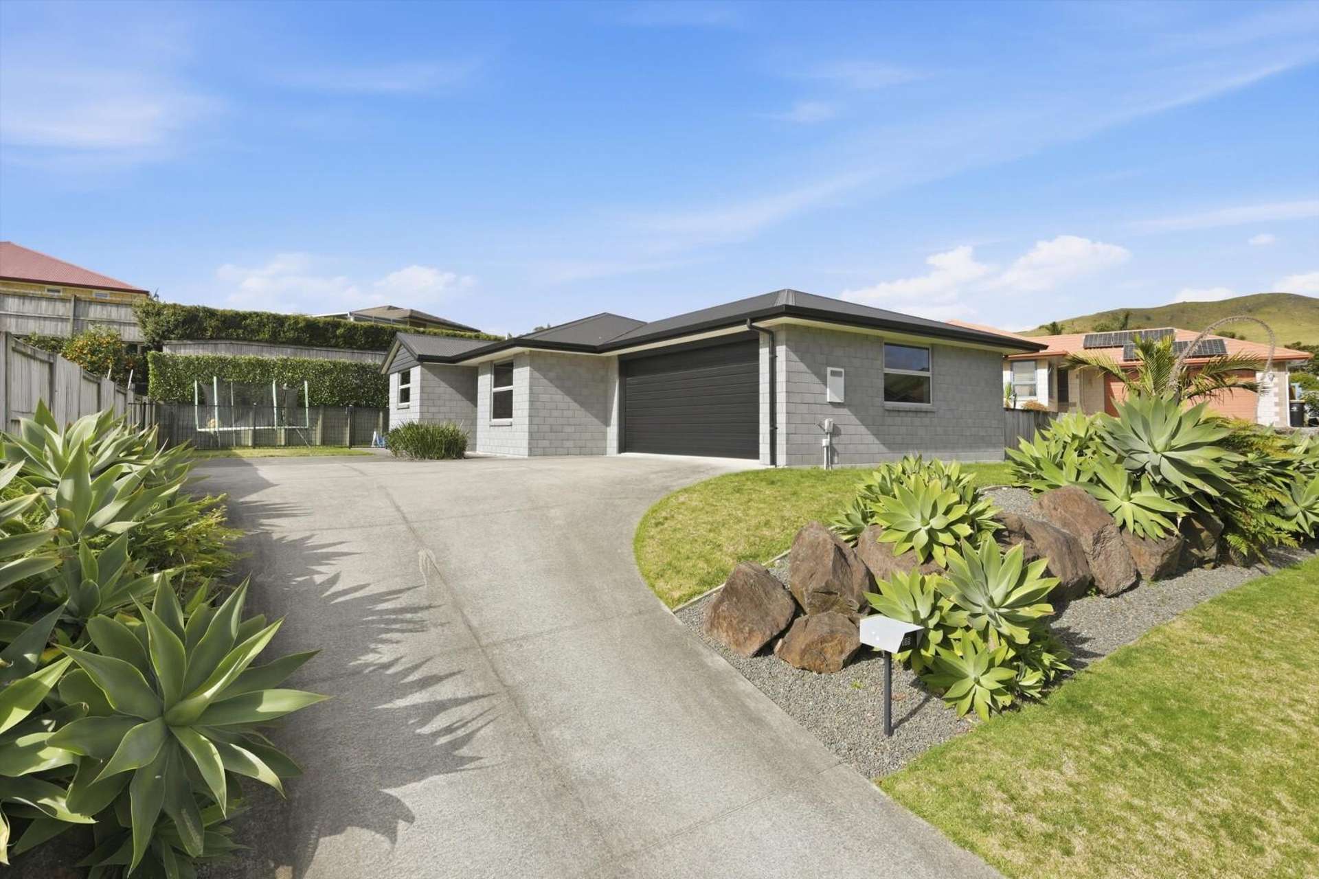 105 Ballintoy Park Drive Welcome Bay_0