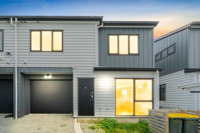 Your Dream Home Awaits in Rosehill