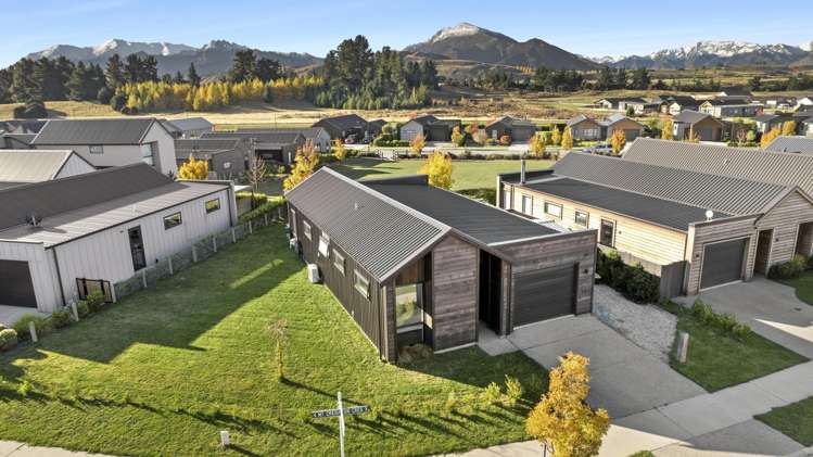 5 Mount Creighton Crescent_0
