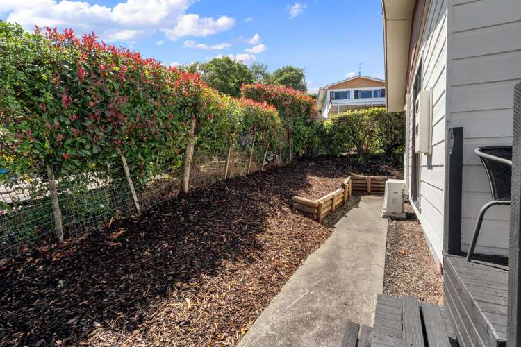 2/23 Towai Street Stoke_17