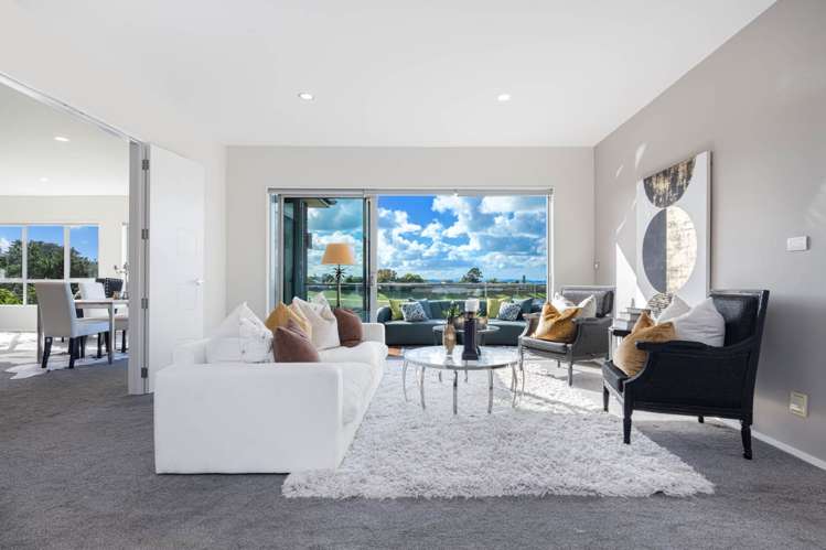 14 Ruth Craig Place Stanmore Bay_4