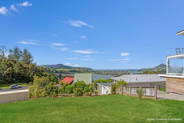 8 Hinemoa Terrace Tairua_1