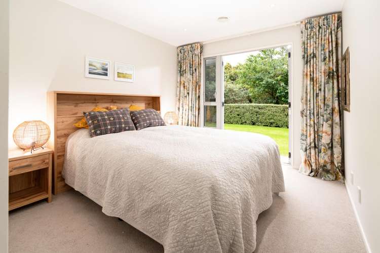 7 Caughley Grove Karori_17