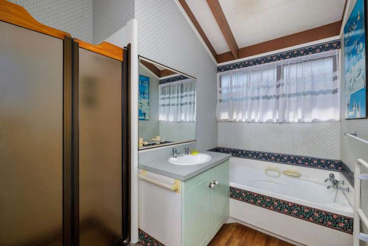 2 Falls View Road Haruru_19