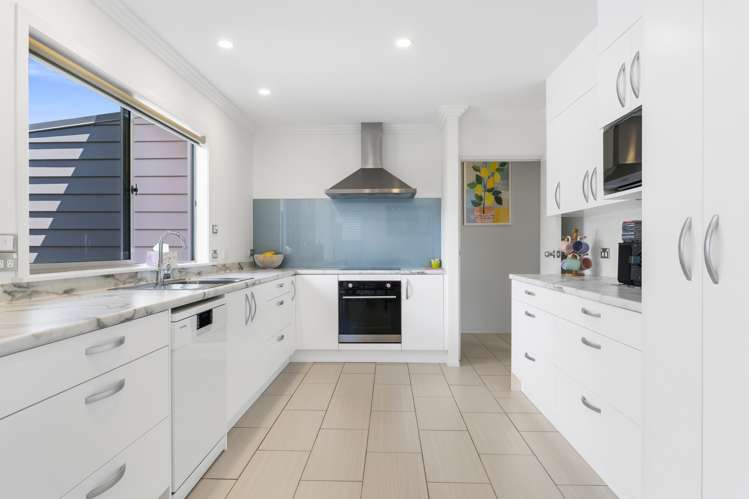 196 Levers Road Matua_5