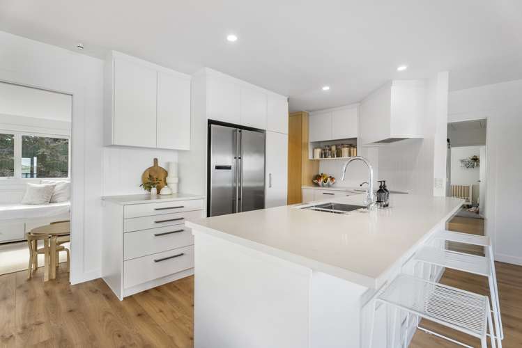 785 Whangaparaoa Road Manly_8