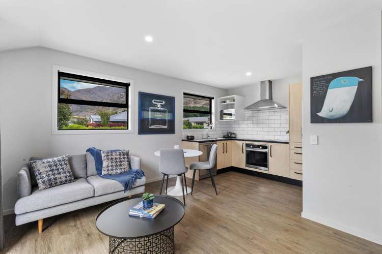 39 Jones Avenue Lower Shotover_17