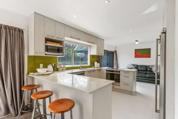 12a Kurnell Drive Botany Downs_11
