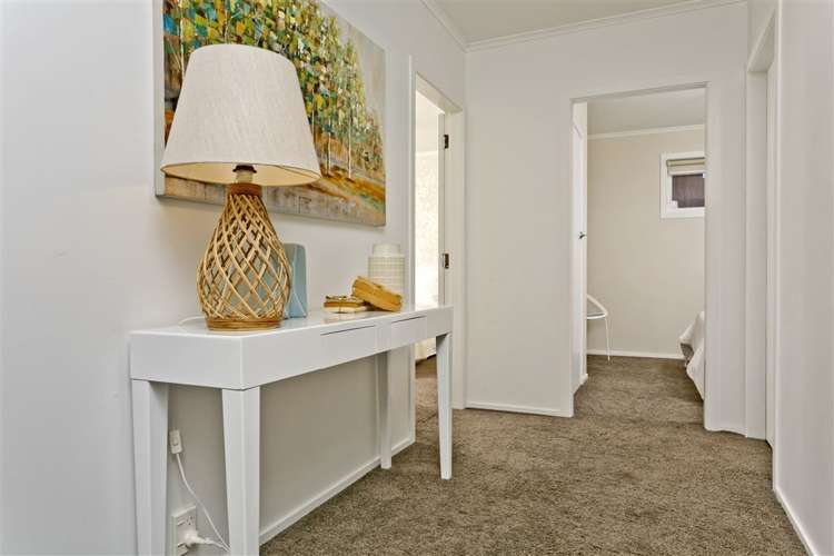 12 Fairclough Road Beach Haven_9