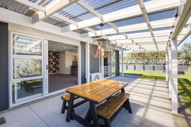 15 Monaco Grove Fitzherbert_17