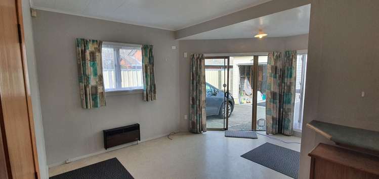 28 Trinity Avenue Epuni_6