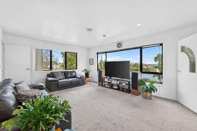 2/51 Merani Street_2