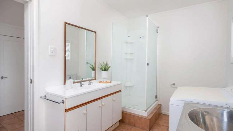 6 Liston Ave 11201_14
