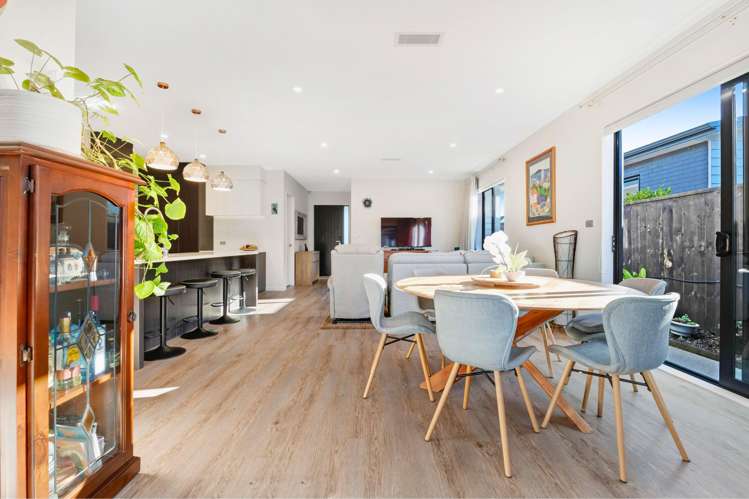 4 Spark Road Wainui_7