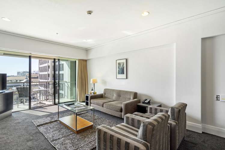 402/85 Customs Street West_5