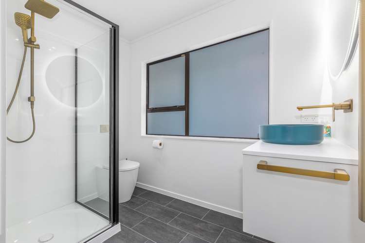 133 Raumati Road Raumati Beach_11