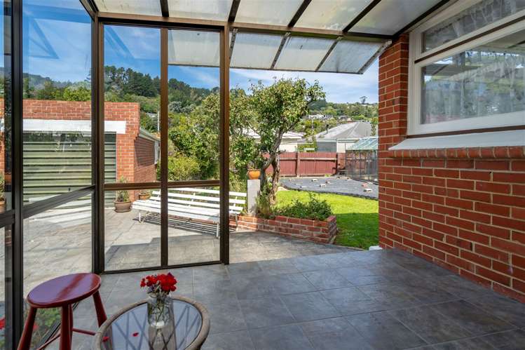 22 Ainslee Place North East Valley_6