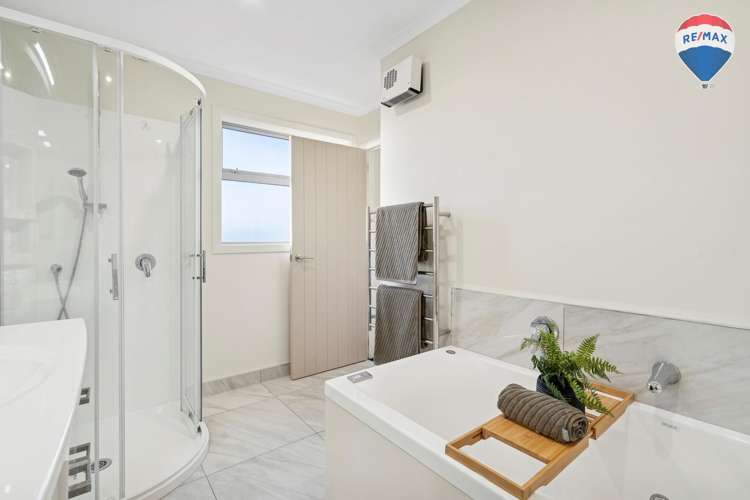 137 Endeavour Drive Whitby_17