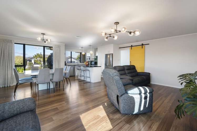 6 Logan Place Kelvin Grove_12