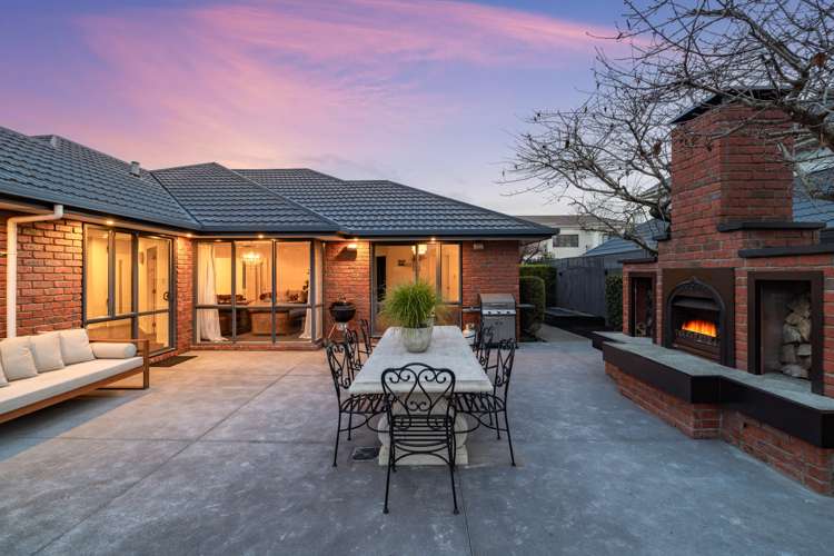 32 Hussey Road Harewood_18