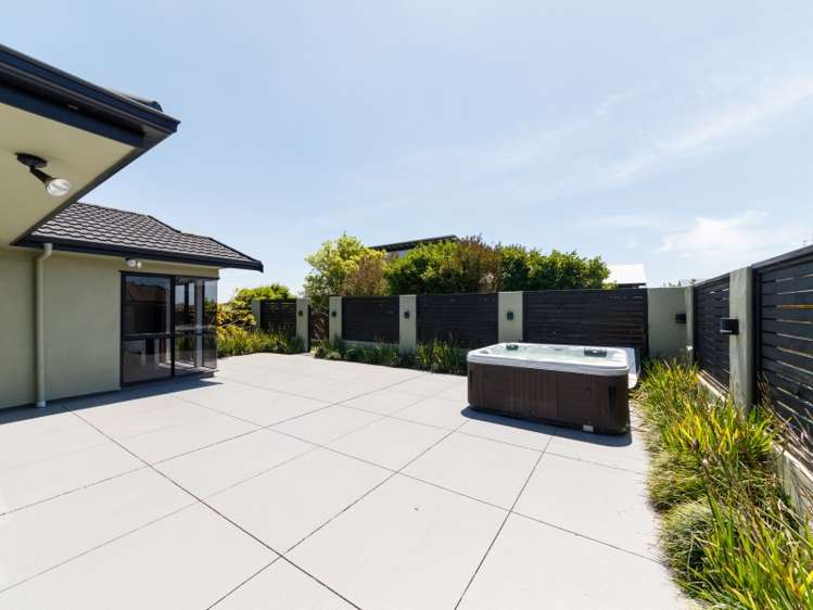 127 Schnell Drive Kelvin Grove_13