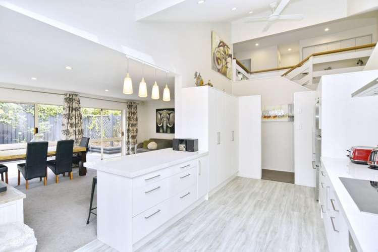 9 Tangmere Place Burwood_13