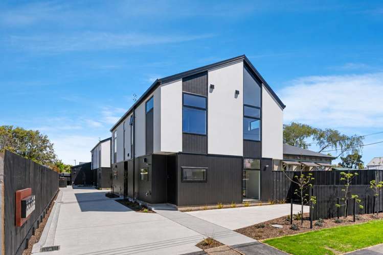 1-5/151 Simeon Street_0