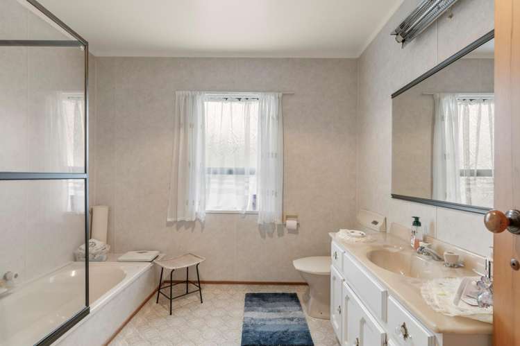 55 Hillcrest Road Otumoetai_11