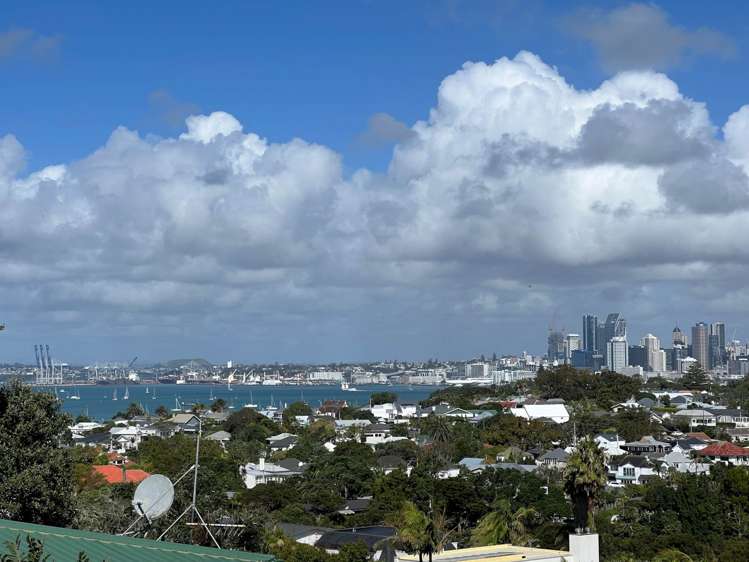 88 Onewa Road Northcote Point_18