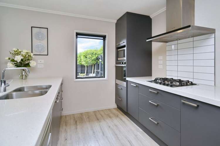 3 Orewa Close Parklands_7