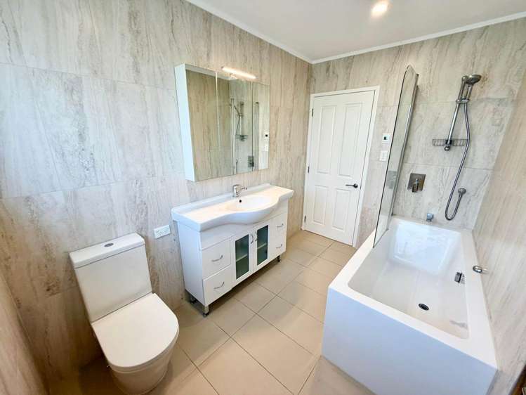 19 Wyoming Avenue Murrays Bay_19