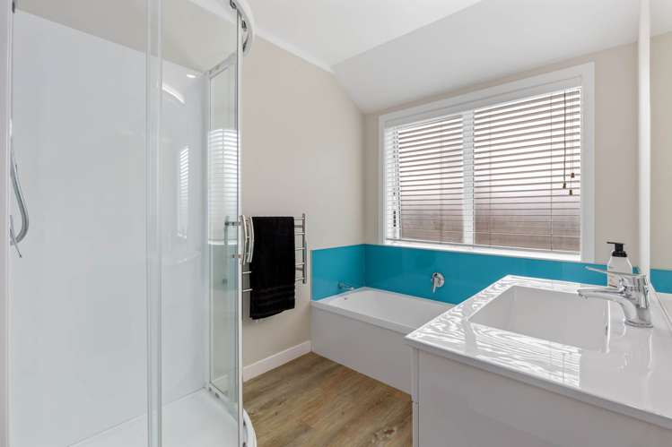53 Arkles Strand Arkles Bay_18
